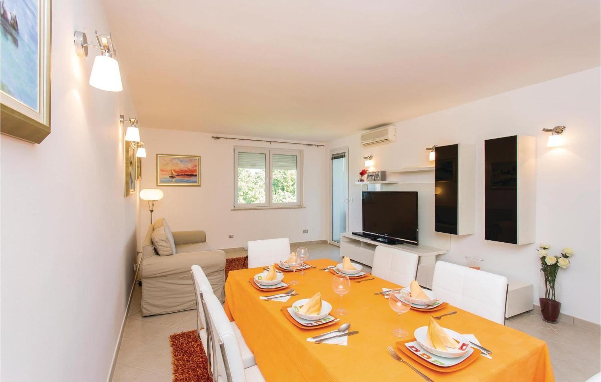Amazing Apartment In Njivice With Wifi Exteriör bild
