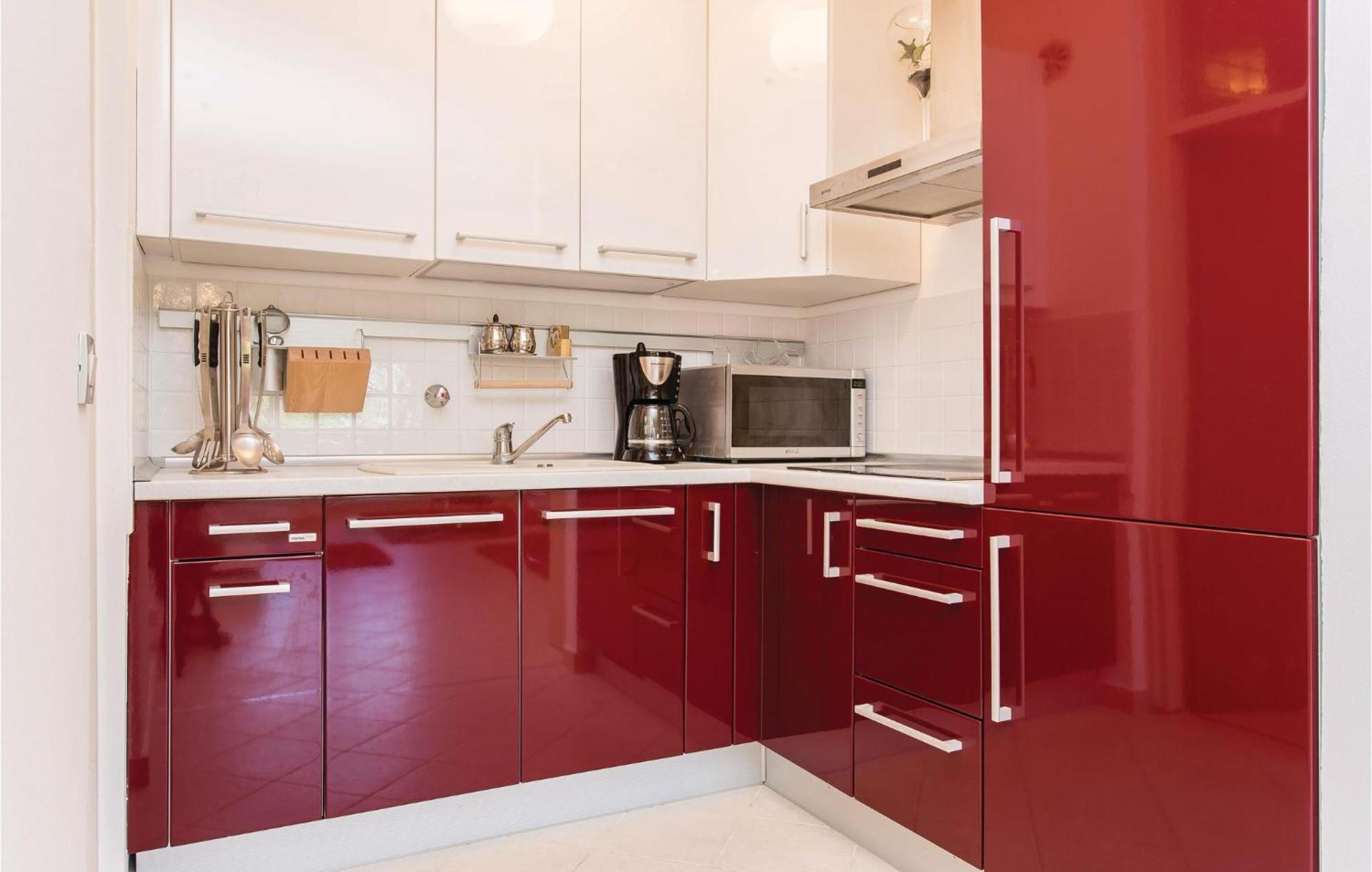 Amazing Apartment In Njivice With Wifi Exteriör bild