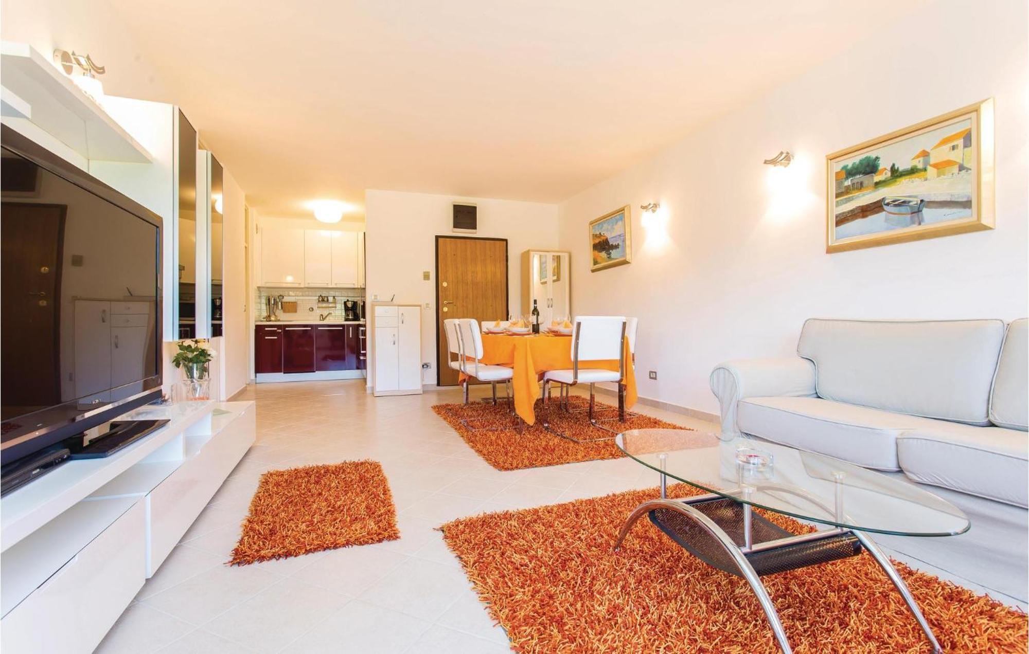 Amazing Apartment In Njivice With Wifi Exteriör bild