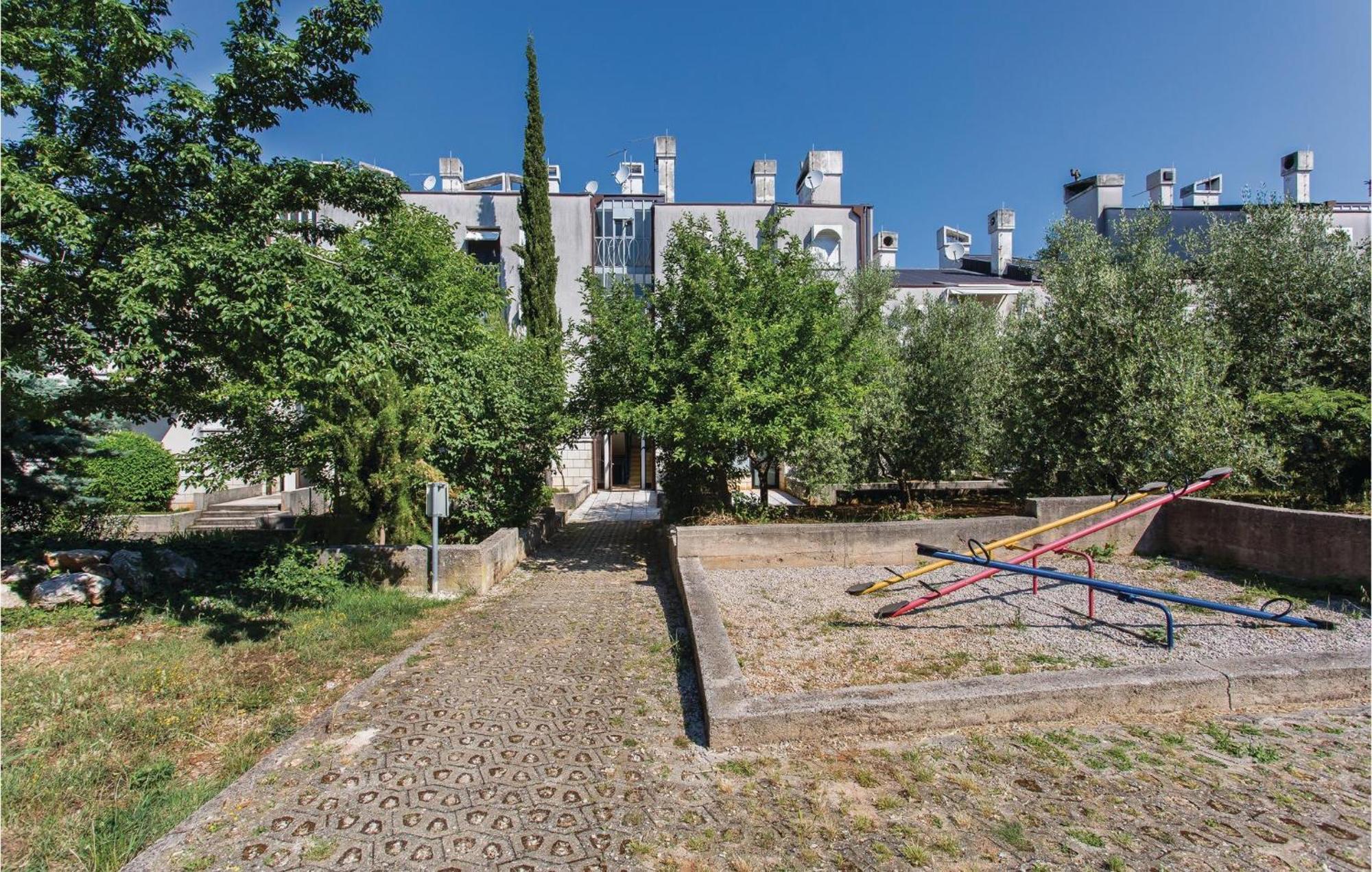 Amazing Apartment In Njivice With Wifi Exteriör bild