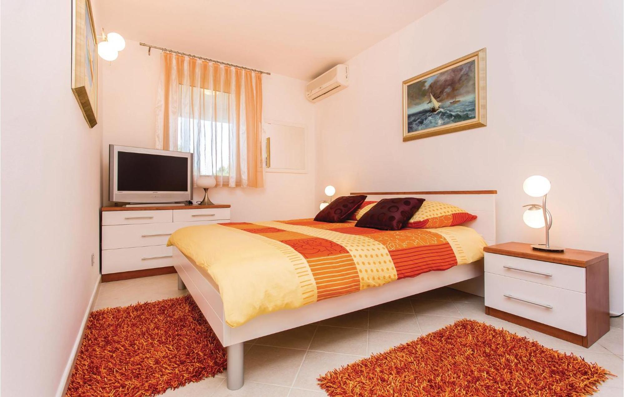 Amazing Apartment In Njivice With Wifi Exteriör bild